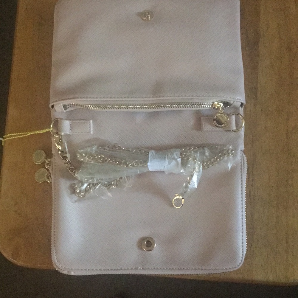 BCBGeneration light pink clutch - Picture 5 of 8